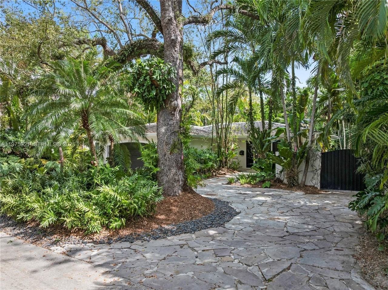 3821 Braganza Ave #3821 - Photo 7 of 50