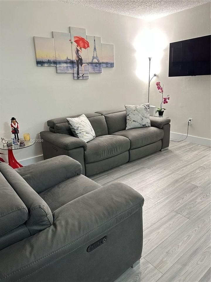 2055 Sw 122nd Ave #425 - Photo 2 of 21