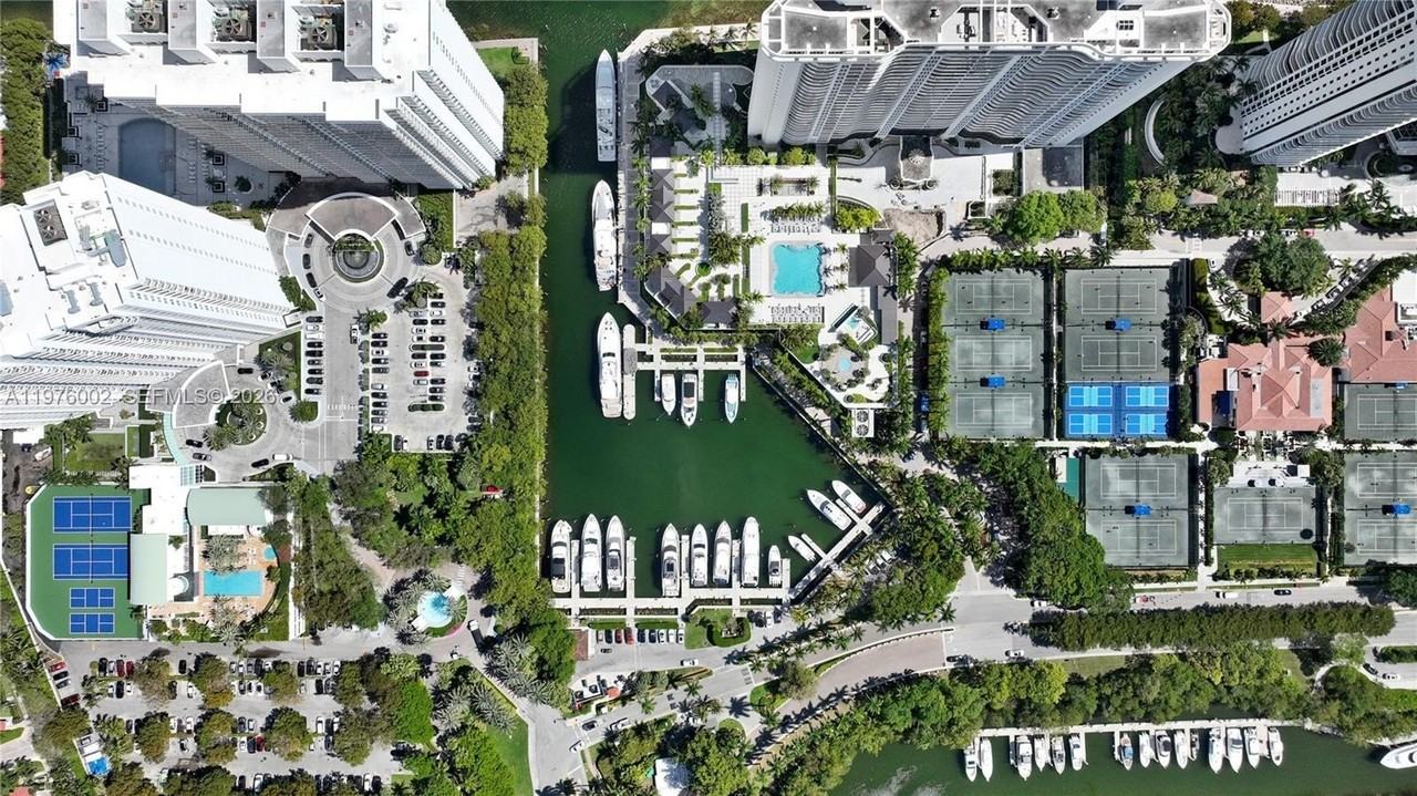 3201 Ne 183rd St #2906 - Photo 3 of 48