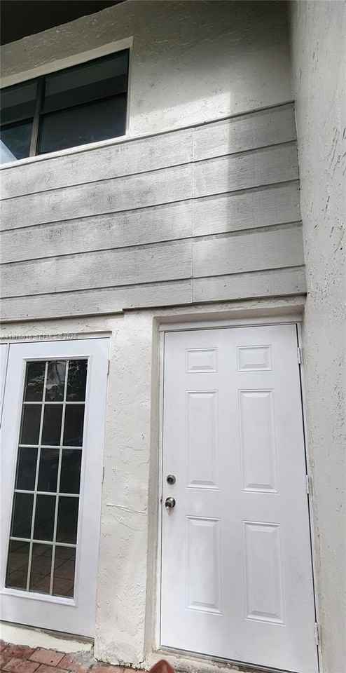 11321 Sw 65th St - Photo 2 of 24