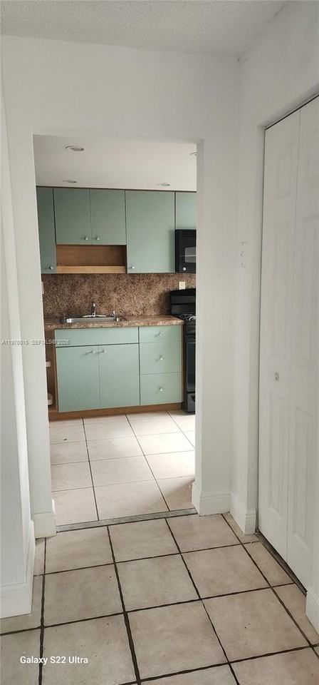 11321 Sw 65th St - Photo 6 of 24