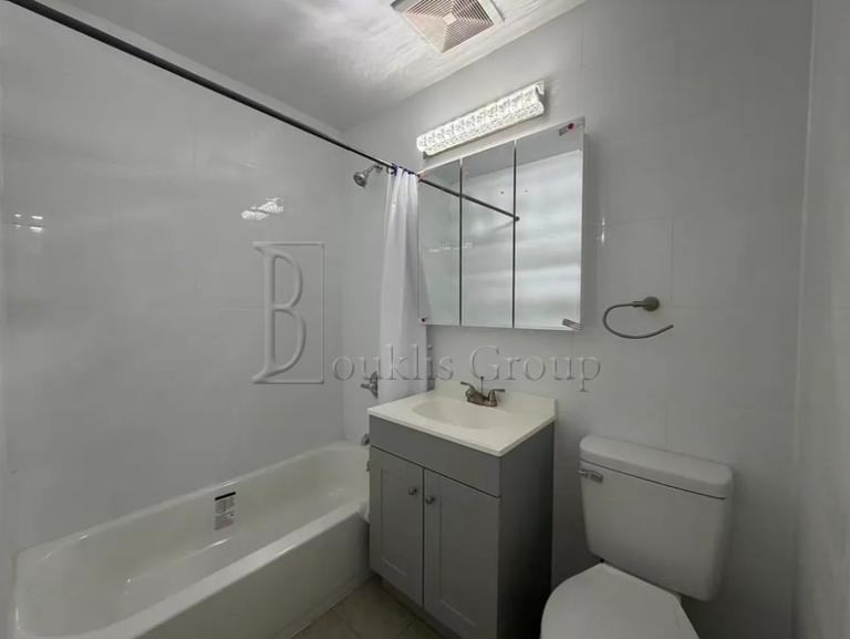 5919 174th St - Photo 5 of 10