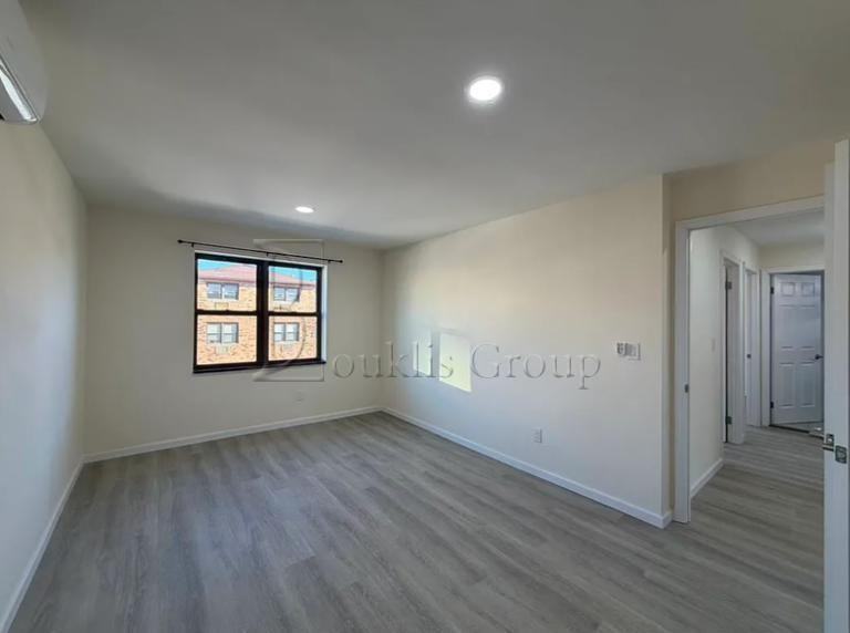 5919 174th St - Photo 6 of 10