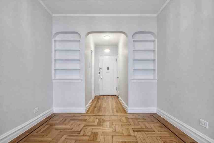 100 Bennett Ave - Photo 5 of 10