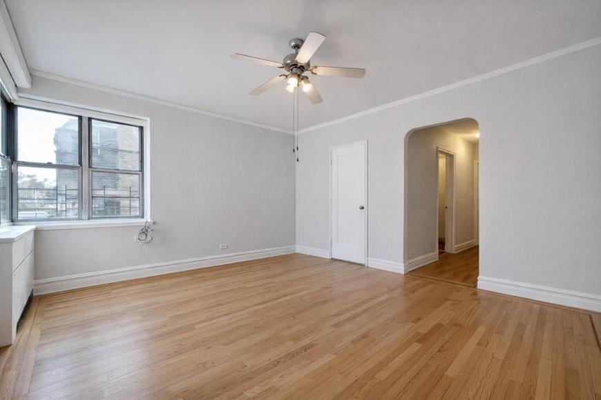 100 Bennett Ave - Photo 7 of 10