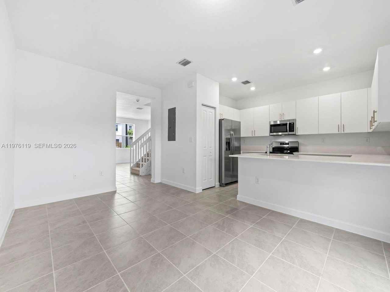 1513 Se 27th Rd - Photo 7 of 10