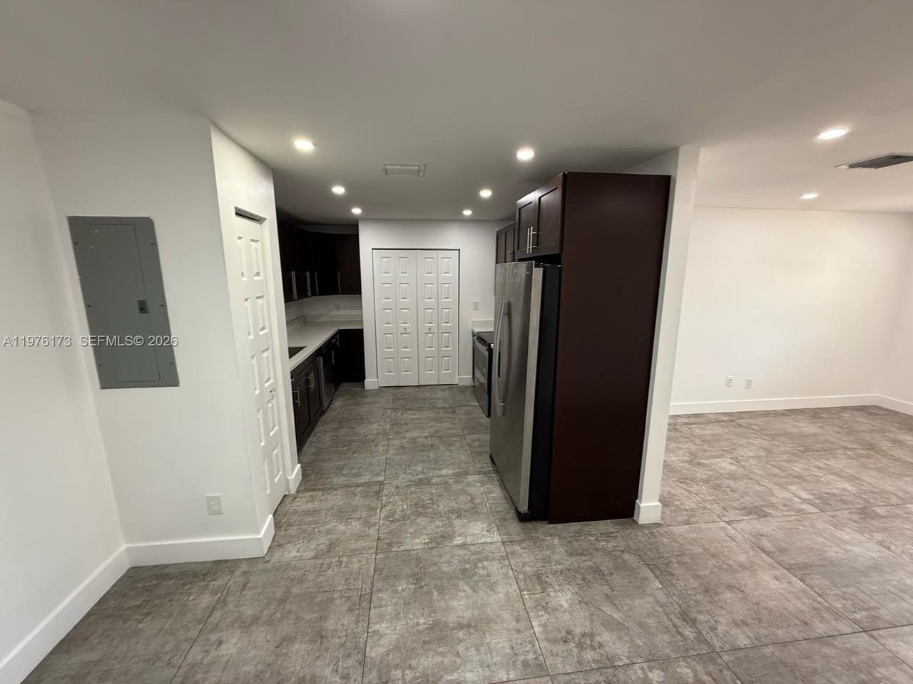 11801 Sw 180th St - Photo 5 of 14