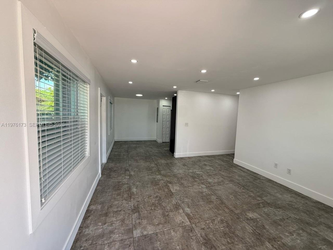 11801 Sw 180th St - Photo 6 of 14