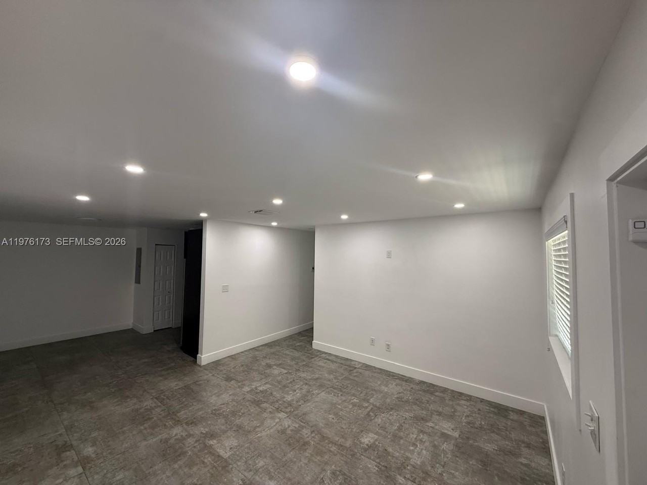 11801 Sw 180th St - Photo 7 of 14