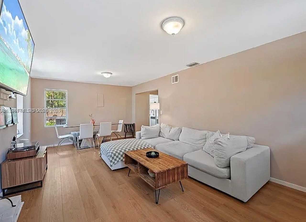 1480 Sw 26th Ave - Photo 7 of 28