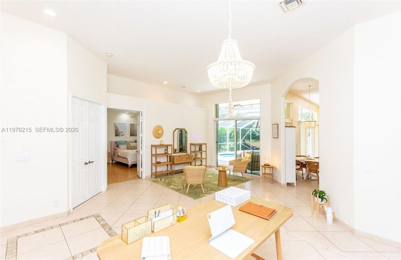 3967 Nighthawk Dr - Photo 4 of 17