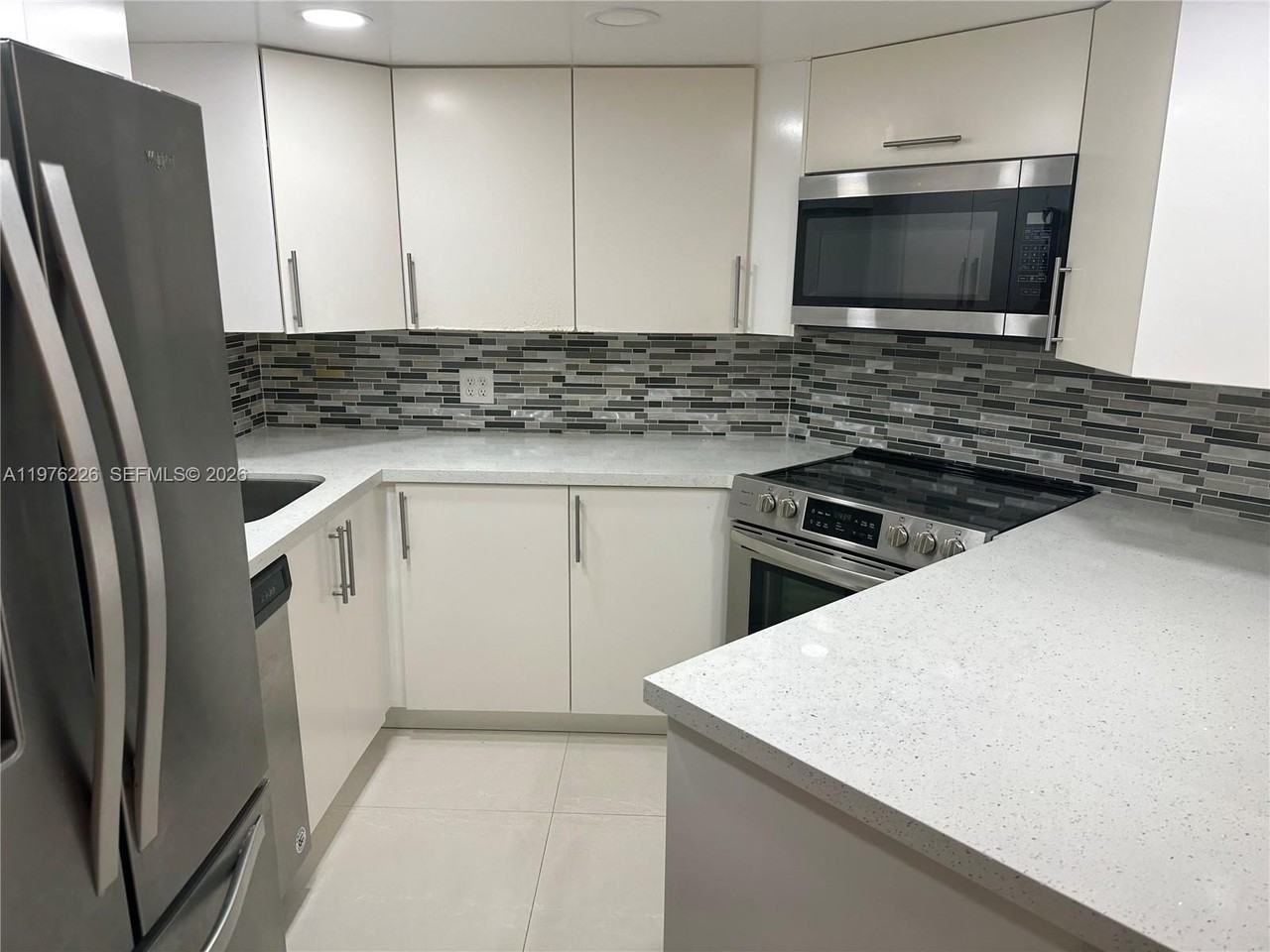 8333 Lake Dr #307 - Photo 4 of 16