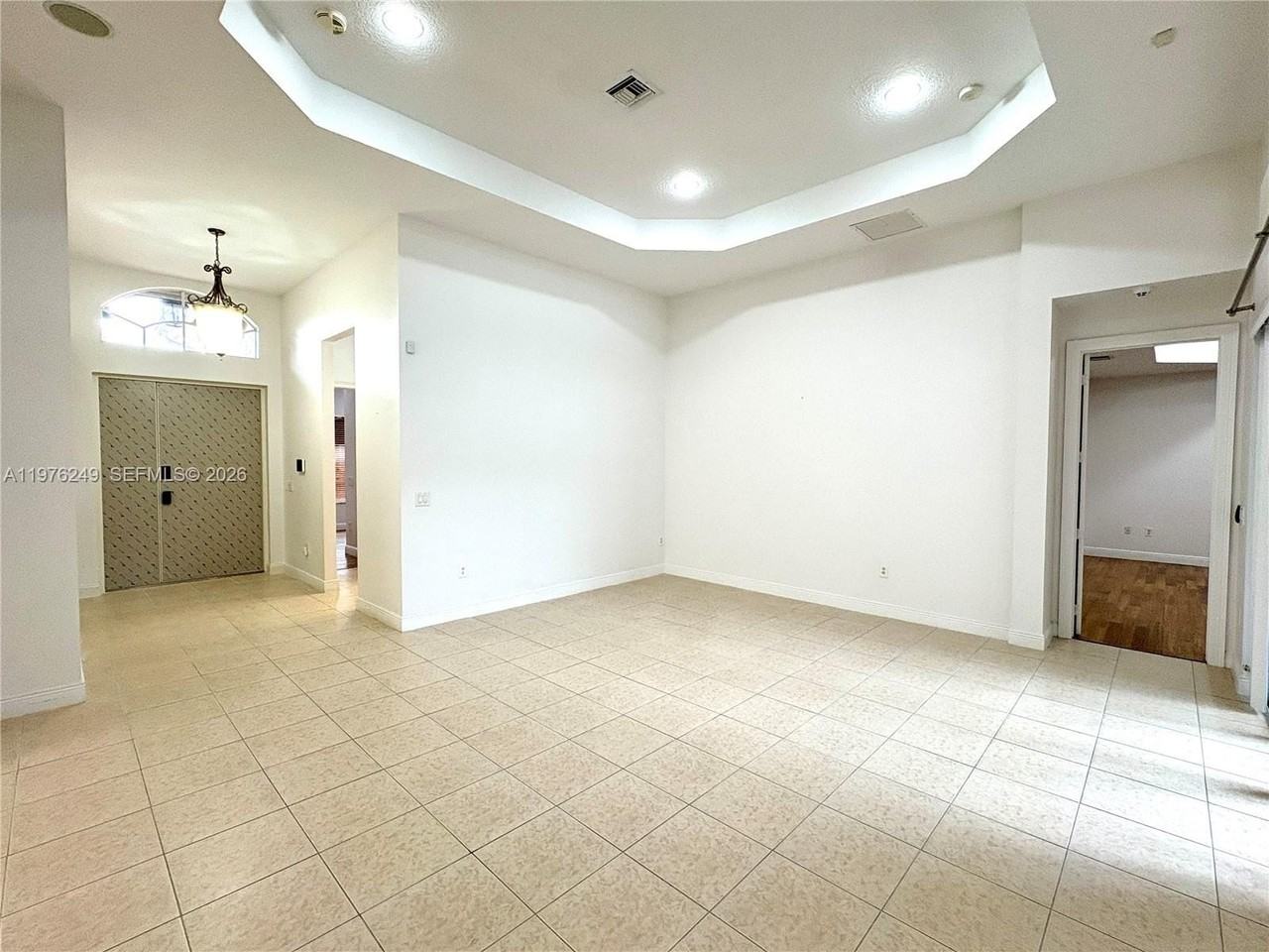 4808 Sw 183rd Ave - Photo 2 of 27