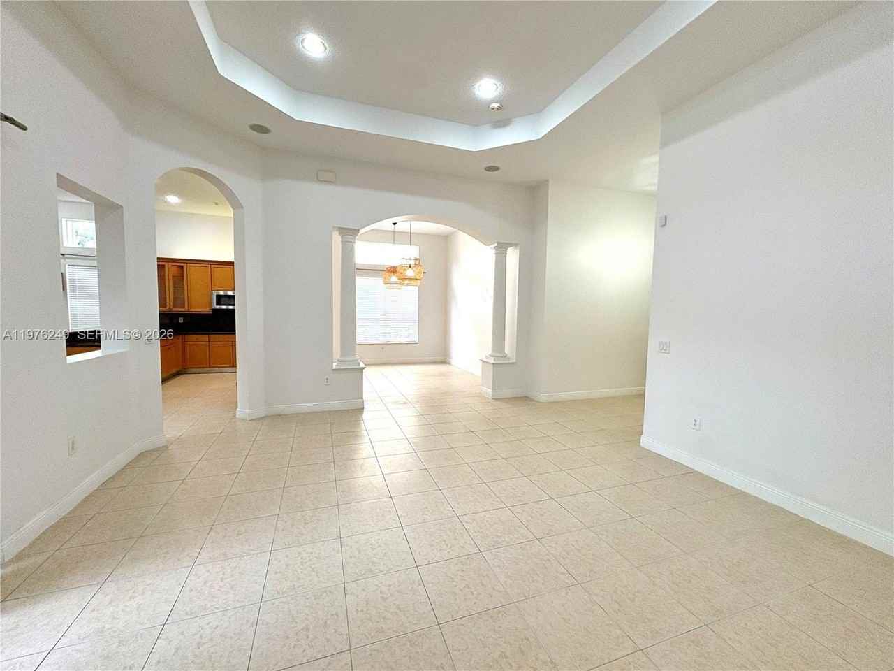 4808 Sw 183rd Ave - Photo 3 of 27