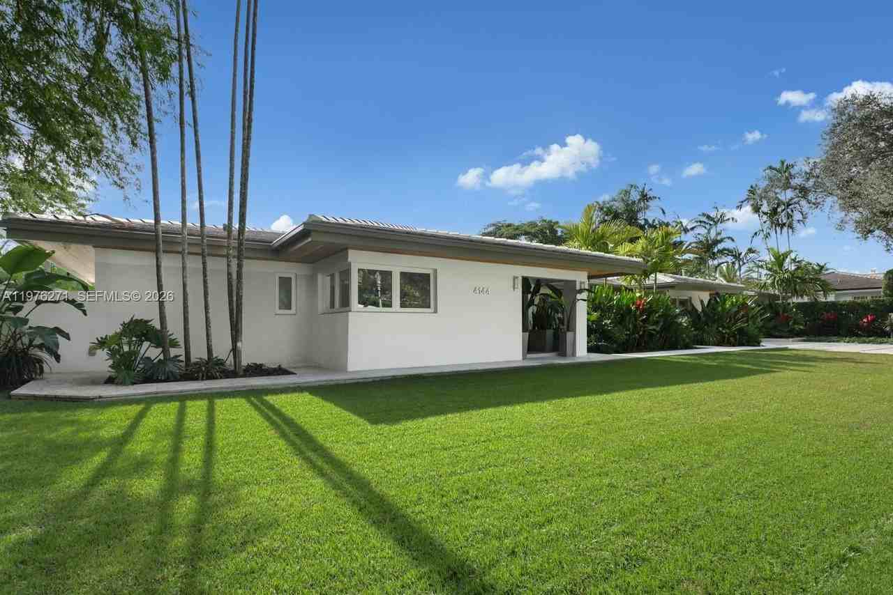 4144 Pinta Ct - Photo 4 of 46