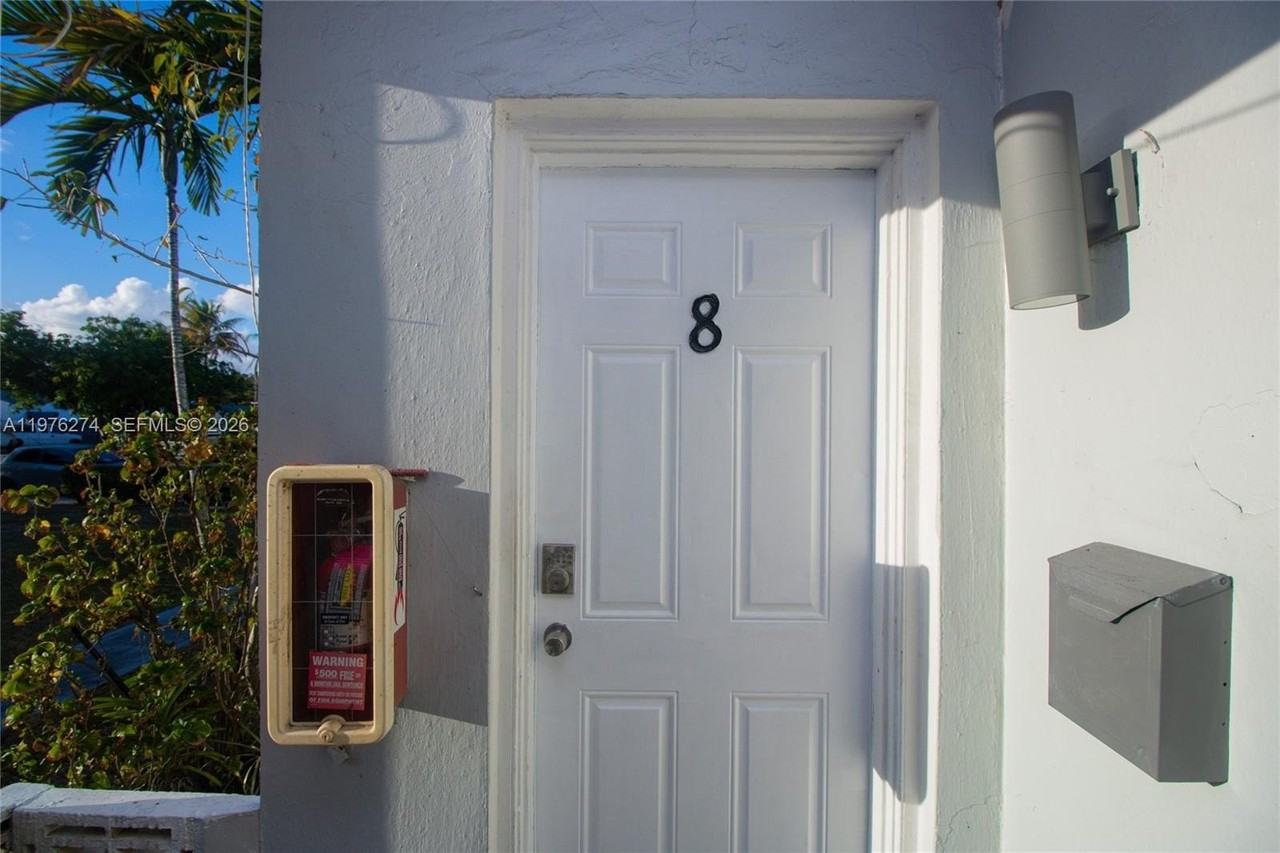 1840 Fillmore St #8 - Photo 2 of 17