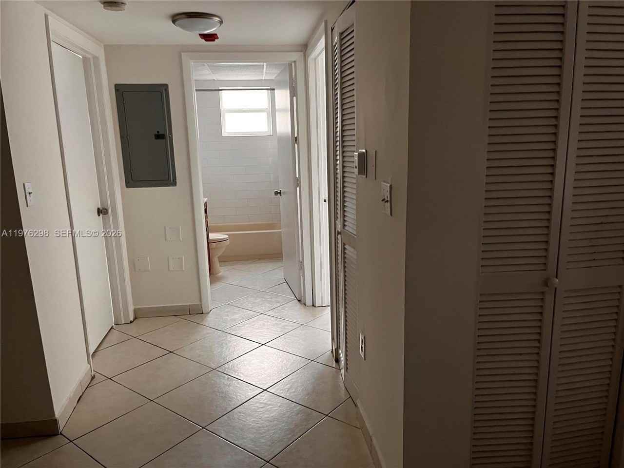 181 Nw 47th Ave #8 - Photo 7 of 23