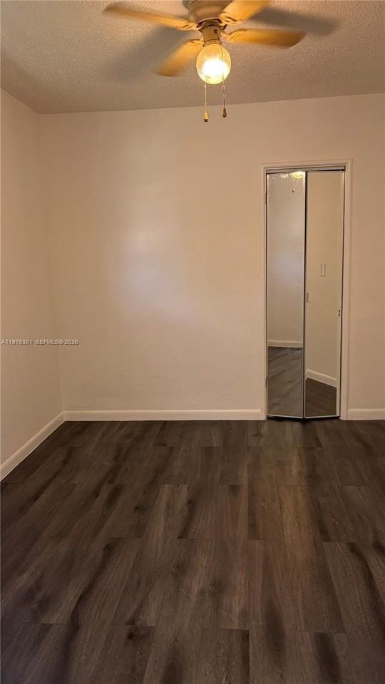 1913 Harding St #3 - Photo 6 of 7