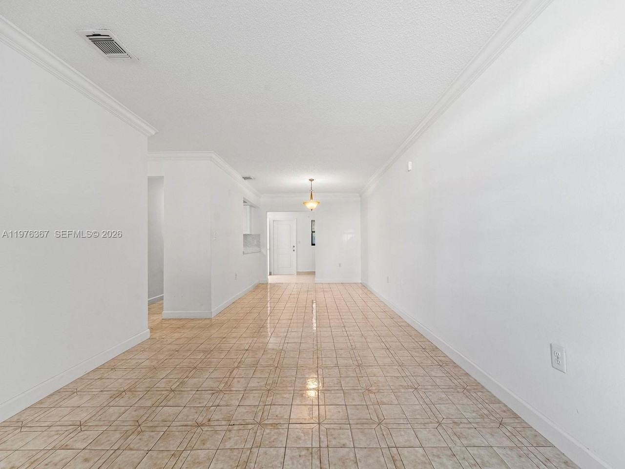 7121 Sw 102nd Ct - Photo 5 of 33