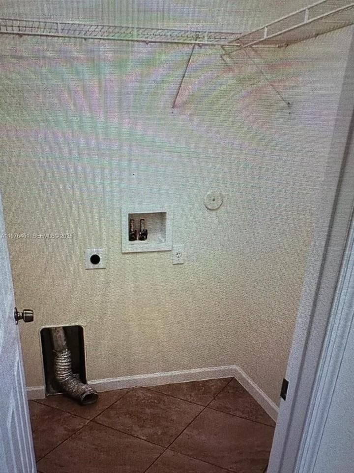 6575 Sw 49th Ct #D - Photo 3 of 8