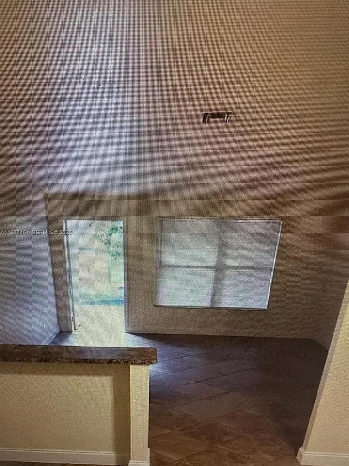 6575 Sw 49th Ct #D - Photo 4 of 8