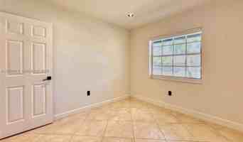 featured image of 21020 Ne 18th Ct