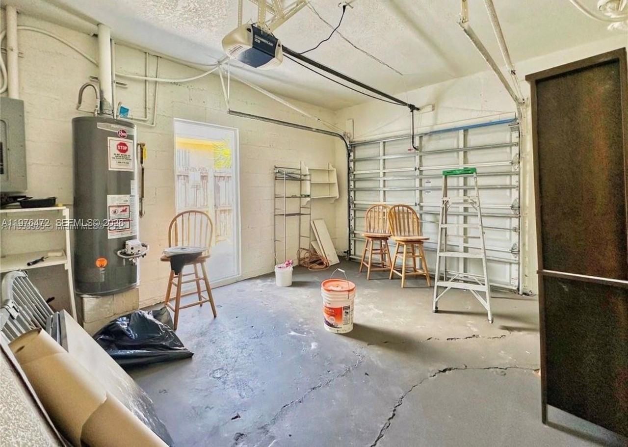 21020 Ne 18th Ct - Photo 6 of 11