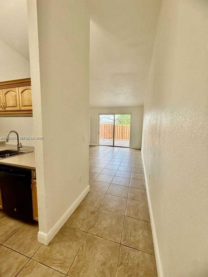 6751 Nw 193rd Ln #6751 - Photo 4 of 16