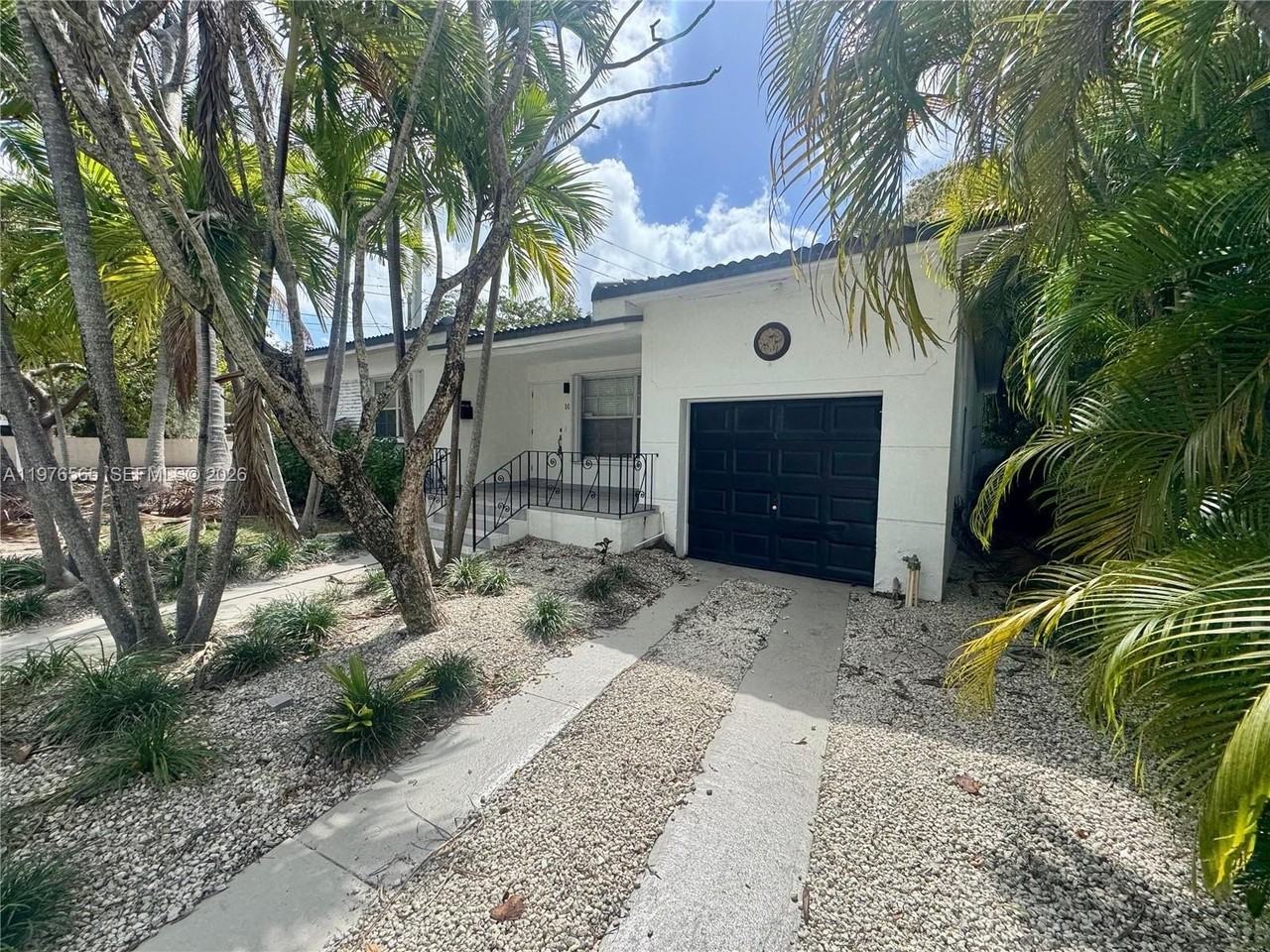 100 Sw 30th Rd - Photo 3 of 21