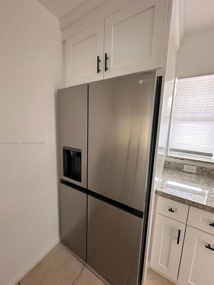 910 Twin Lakes Dr #8K - Photo 6 of 31