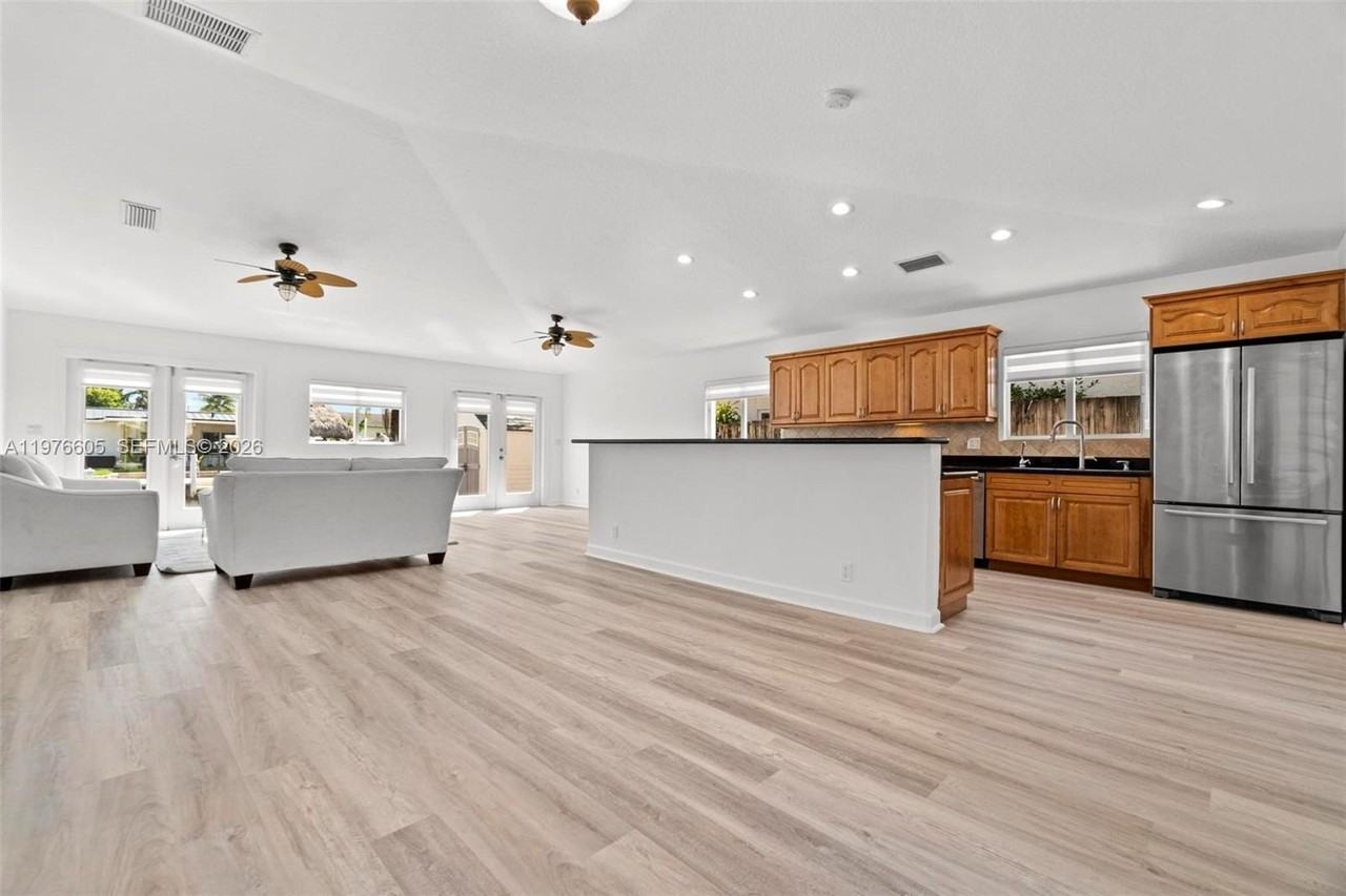 947 Nautilus Isle #0 - Photo 3 of 36