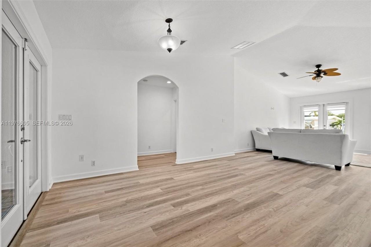 947 Nautilus Isle #0 - Photo 4 of 36