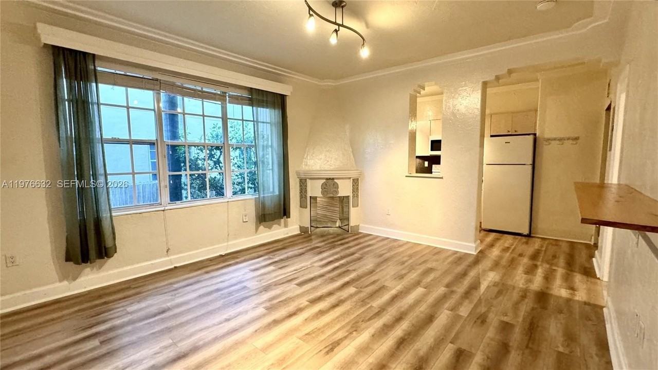 1335 Pennsylvania Ave #3 - Photo 2 of 20