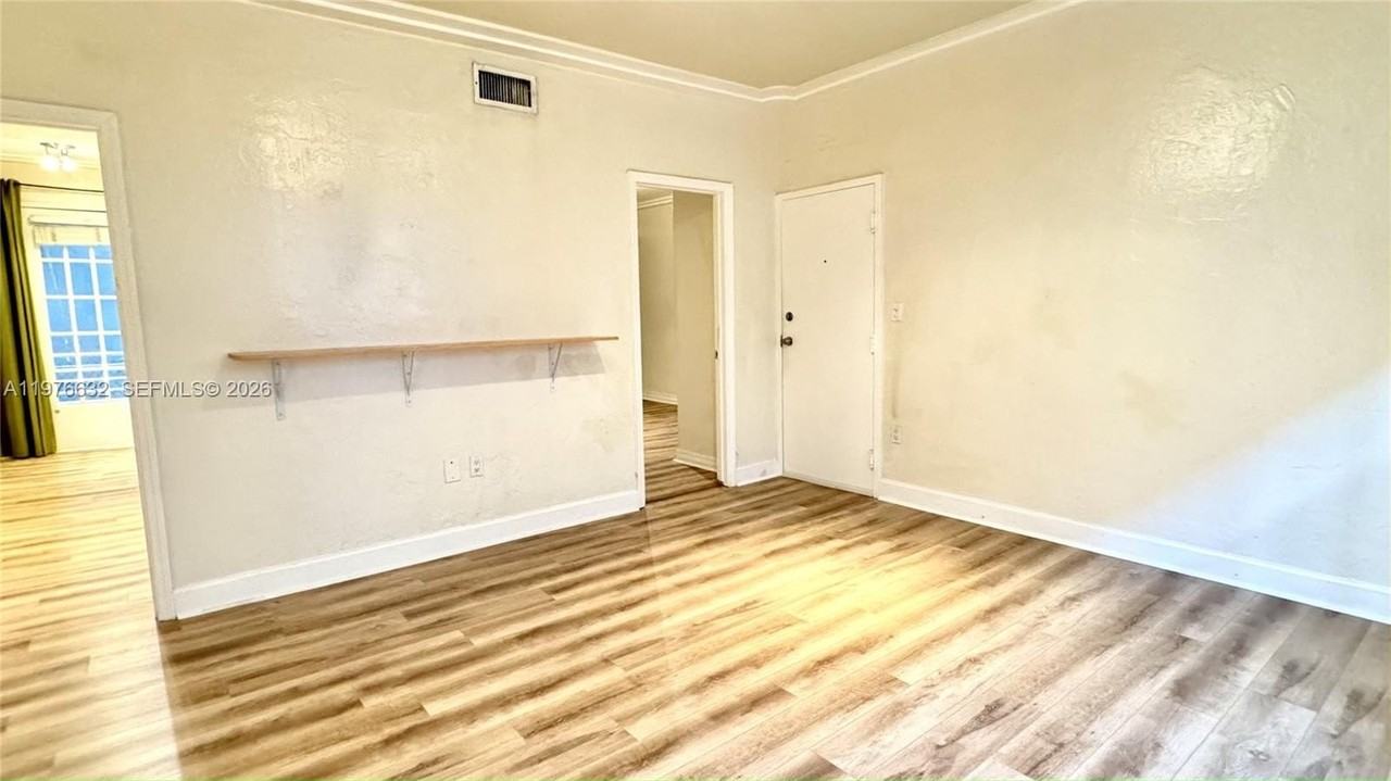 1335 Pennsylvania Ave #3 - Photo 4 of 20