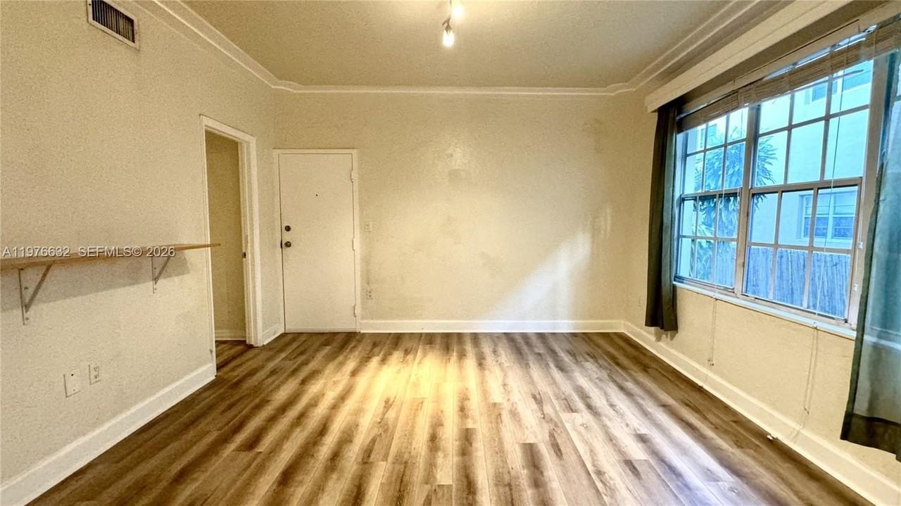 1335 Pennsylvania Ave #3 - Photo 5 of 20