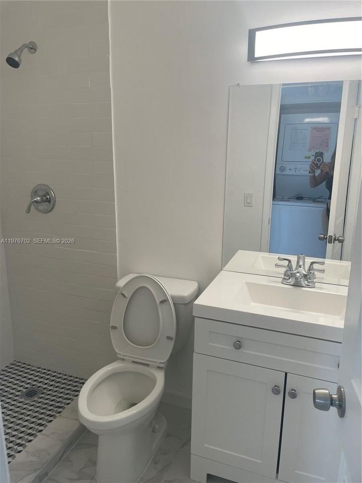 20725 Ne 8th Ct #203-11 - Photo 5 of 7