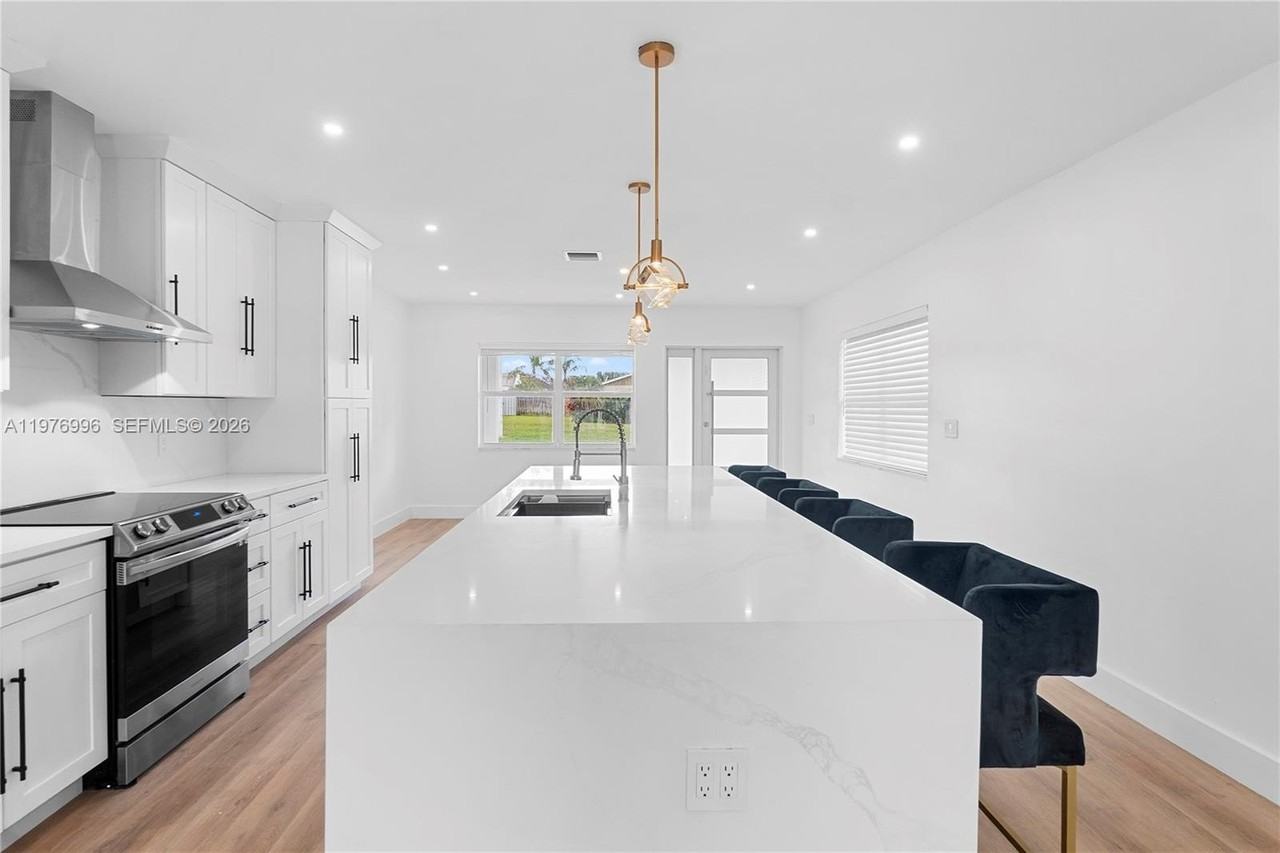 461 Sw 1st St #461 - Photo 4 of 21