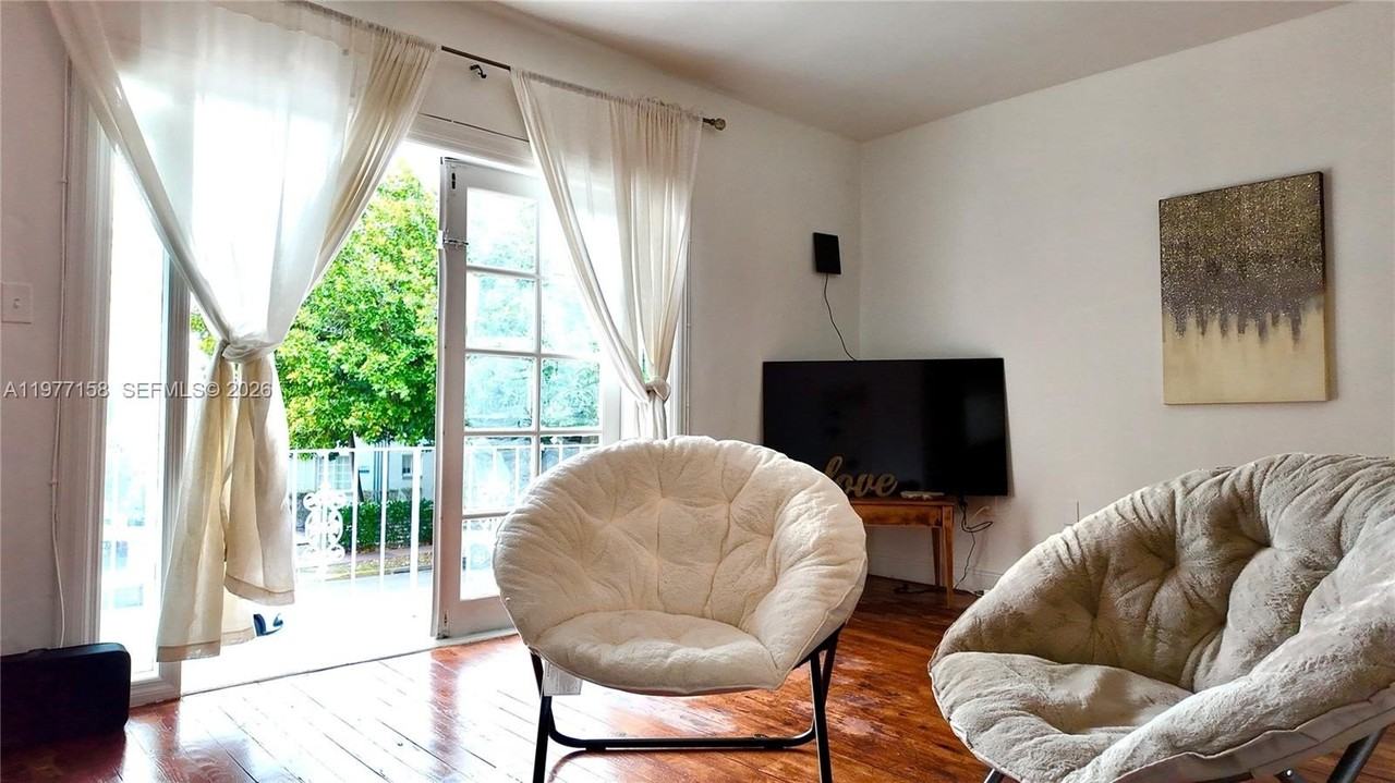 945 Meridian Ave #14