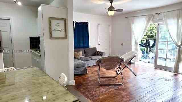 945 Meridian Ave #14 - Photo 2 of 10