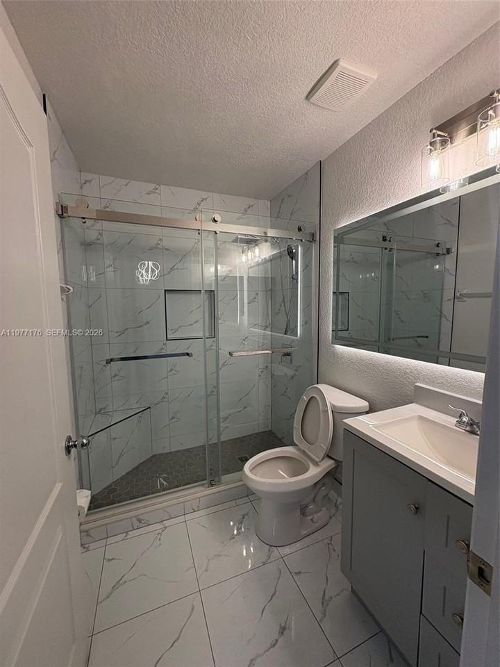 7664 Nw 182nd Ter #105 - Photo 4 of 35