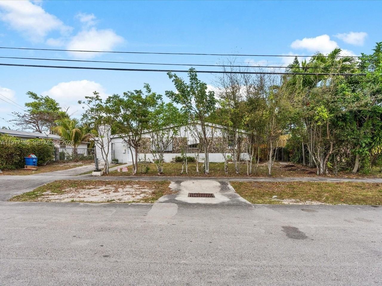 4331 Sw 31st Dr - Photo 2 of 32