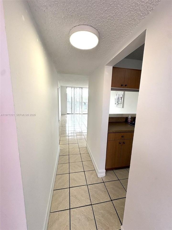 19805 Sw 114th Ave #315 - Photo 2 of 23