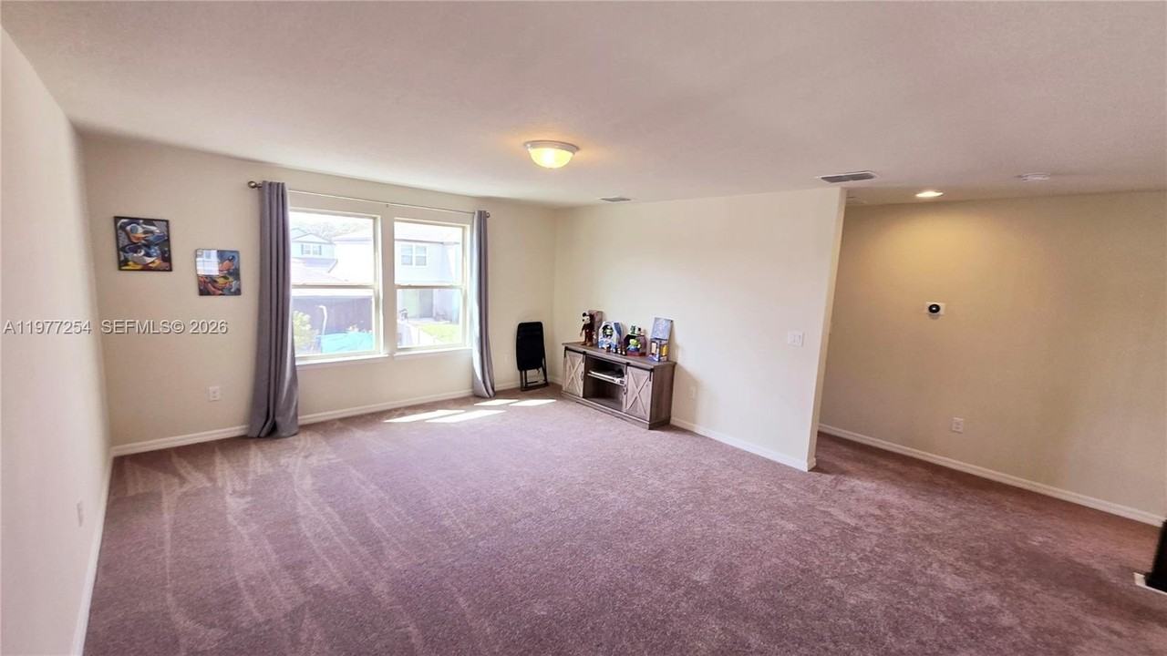 2647 E Lake Pointe Dr - Photo 7 of 39