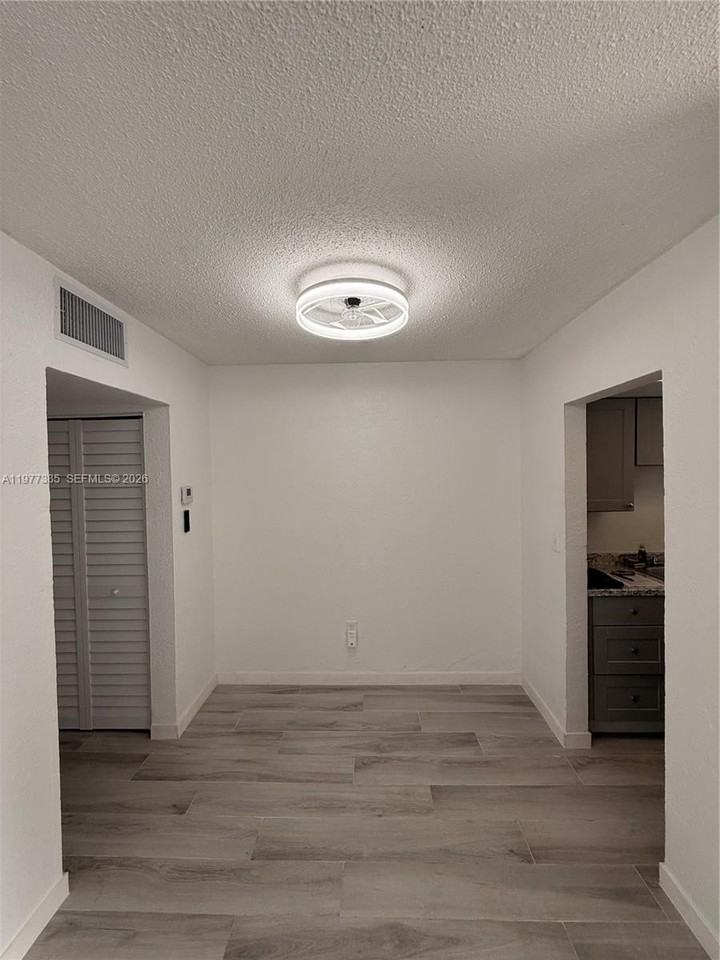 1629 Nw North River Dr #404 - Photo 6 of 18