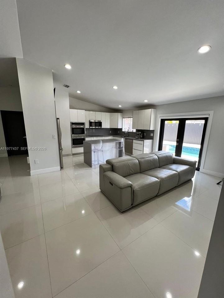 20789 Sw 129th Ct #20789 - Photo 7 of 25