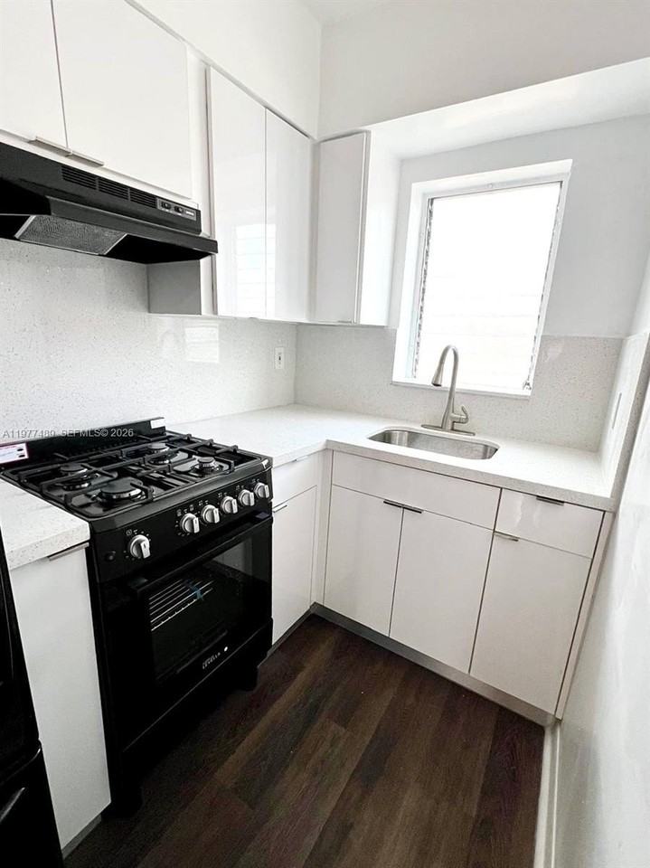 42 Majorca Ave #6 - Photo 4 of 6