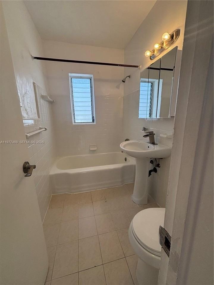 42 Majorca Ave #6 - Photo 5 of 6