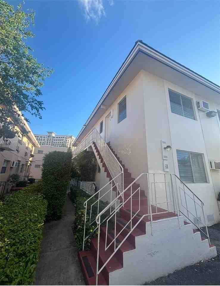 42 Majorca Ave #6 - Photo 6 of 6