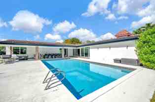 7700 Sw 139th Ter - Photo 1 of 1