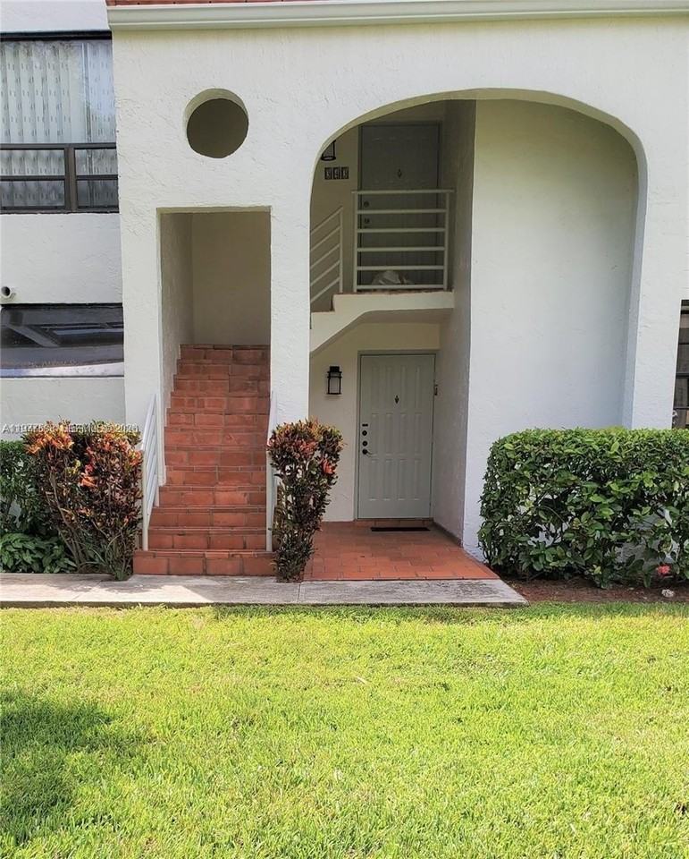 3571 Magellan Cir #341-4 - Photo 6 of 13